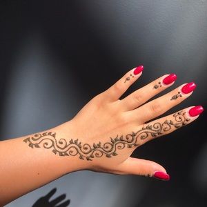 Meet your Posher, Jade